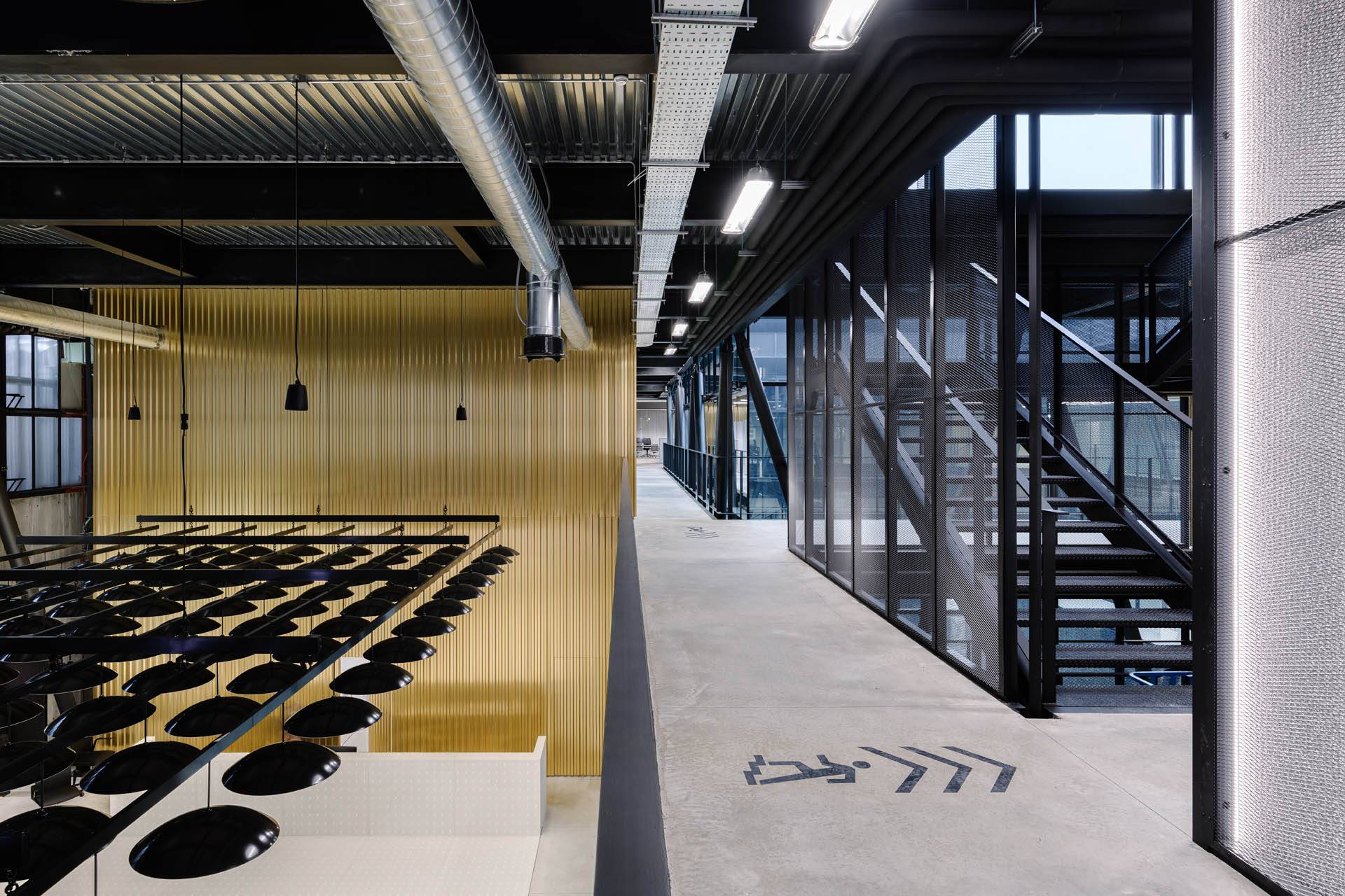 leoni-scala-interna-golden-goose (8)