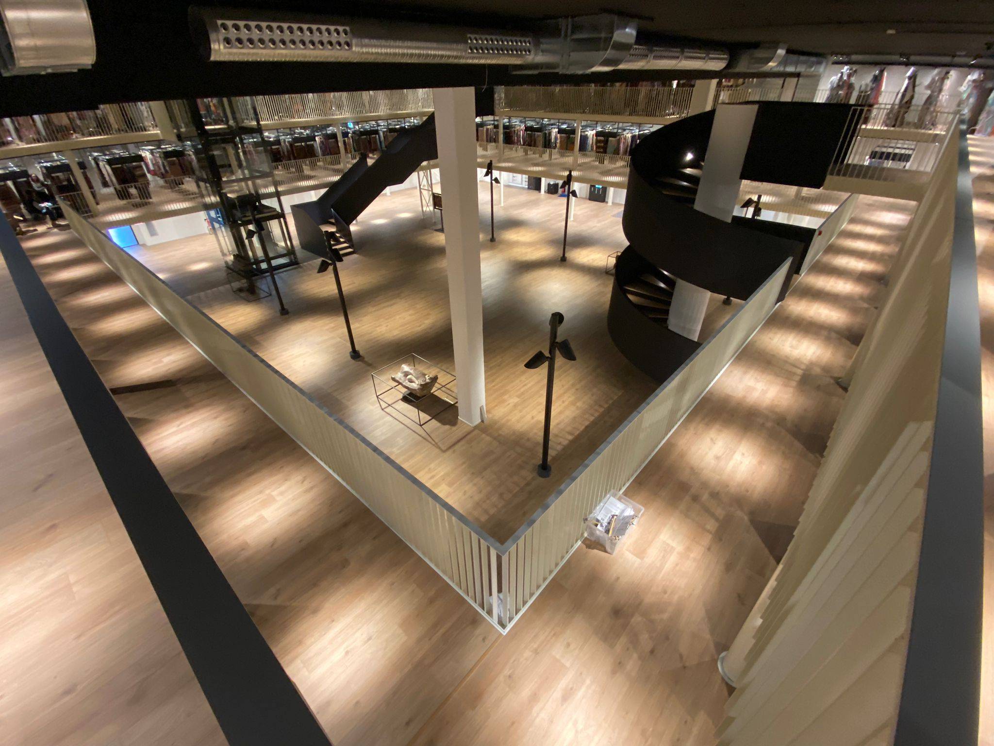 1d26c579-b3e9-4bdd-b8c6-216cd3df622f