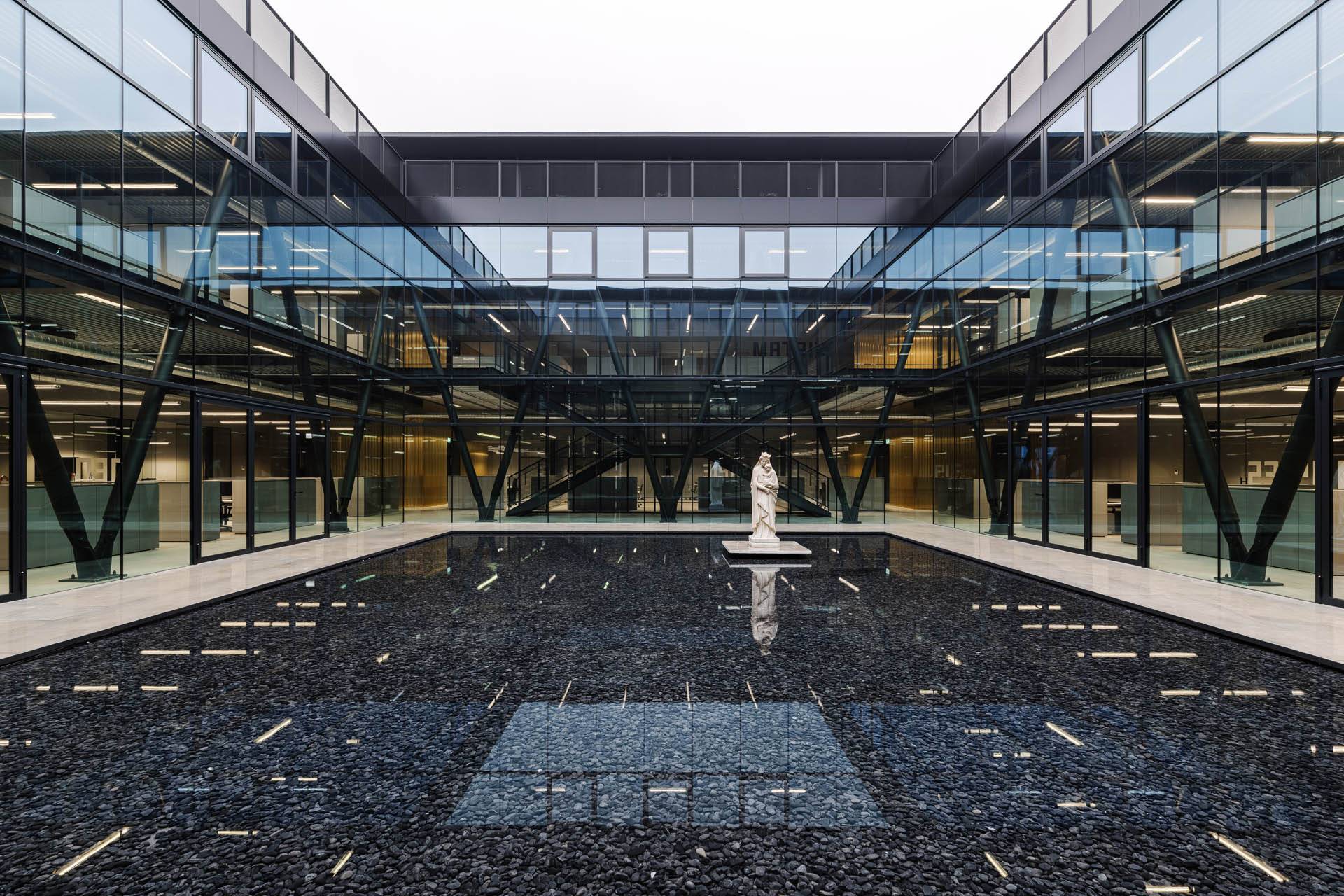 TopTaglio-GoldenGoose-084