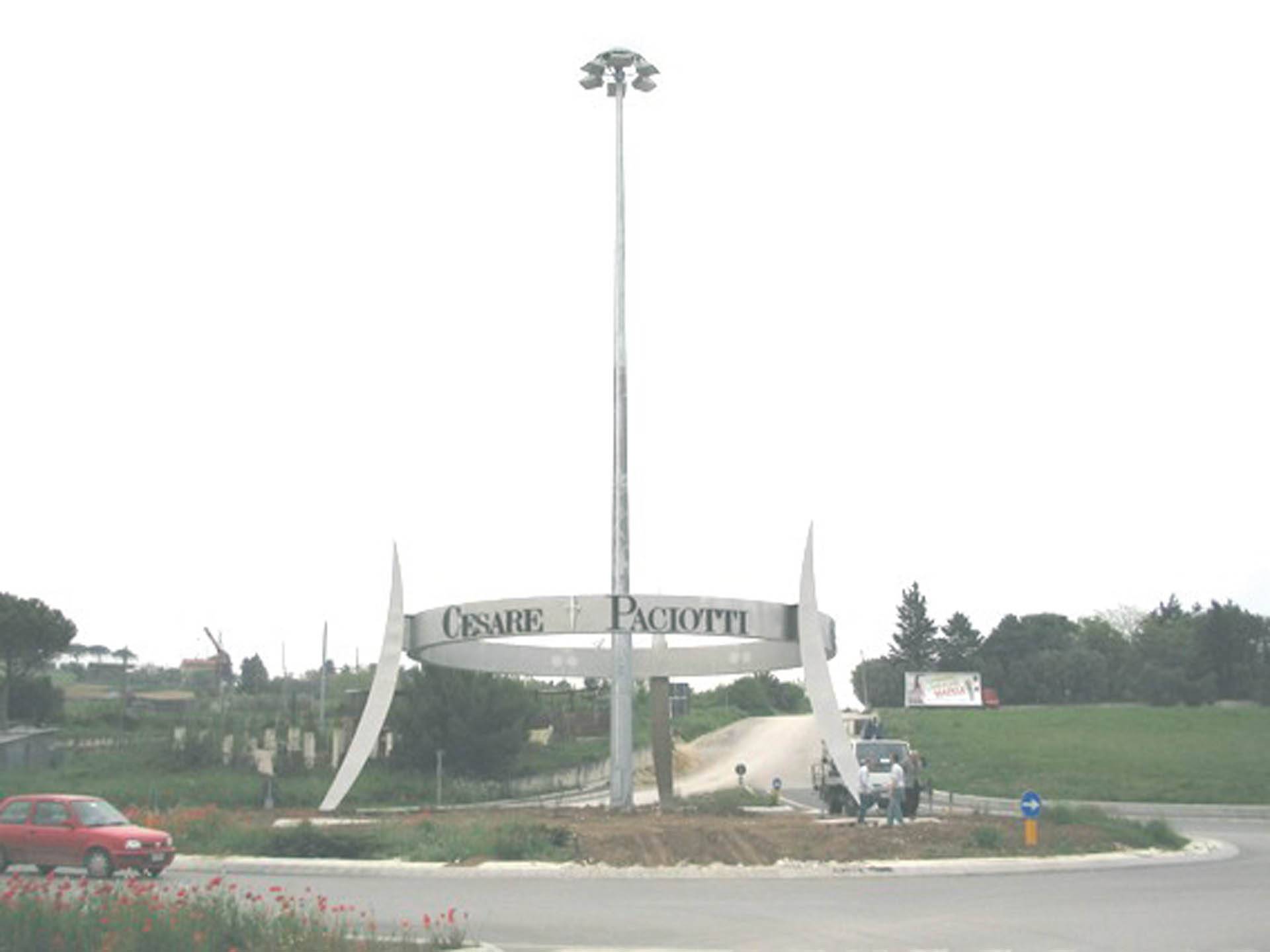 leoni-carpenteria-totem-paciotti-02